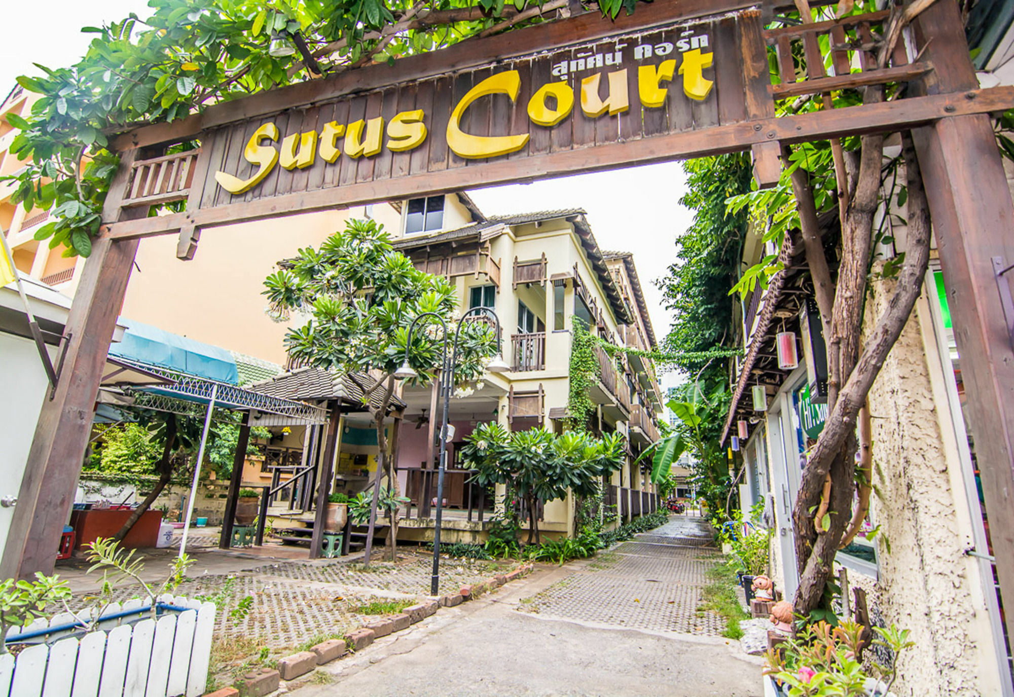 Sutus Court 2 Pattaya Exterior foto